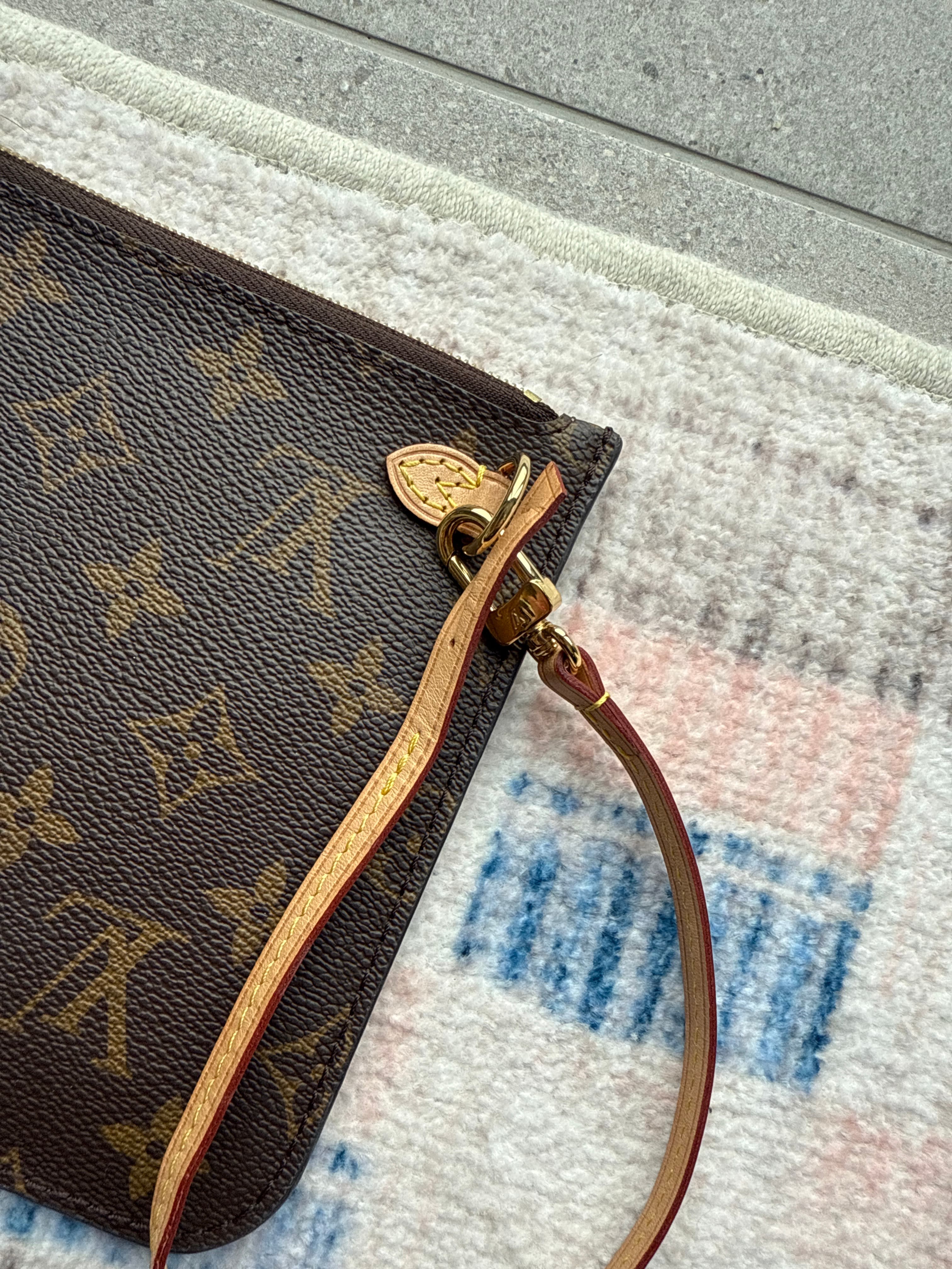 Louis Vuitton Monogram Pouch (from Neverfull Tote) - Image 3