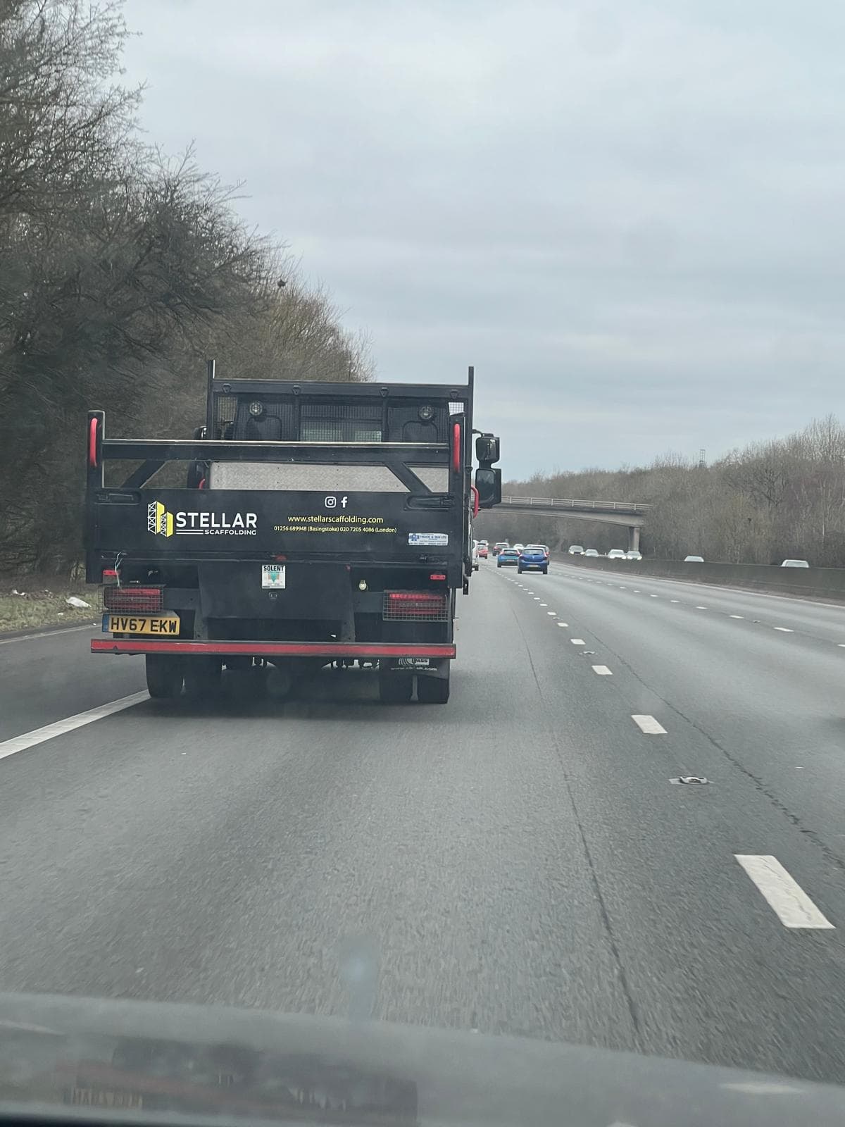 Stellar Scaffolding Black 12.5t DAF 67 Plate Lorry - Image 2