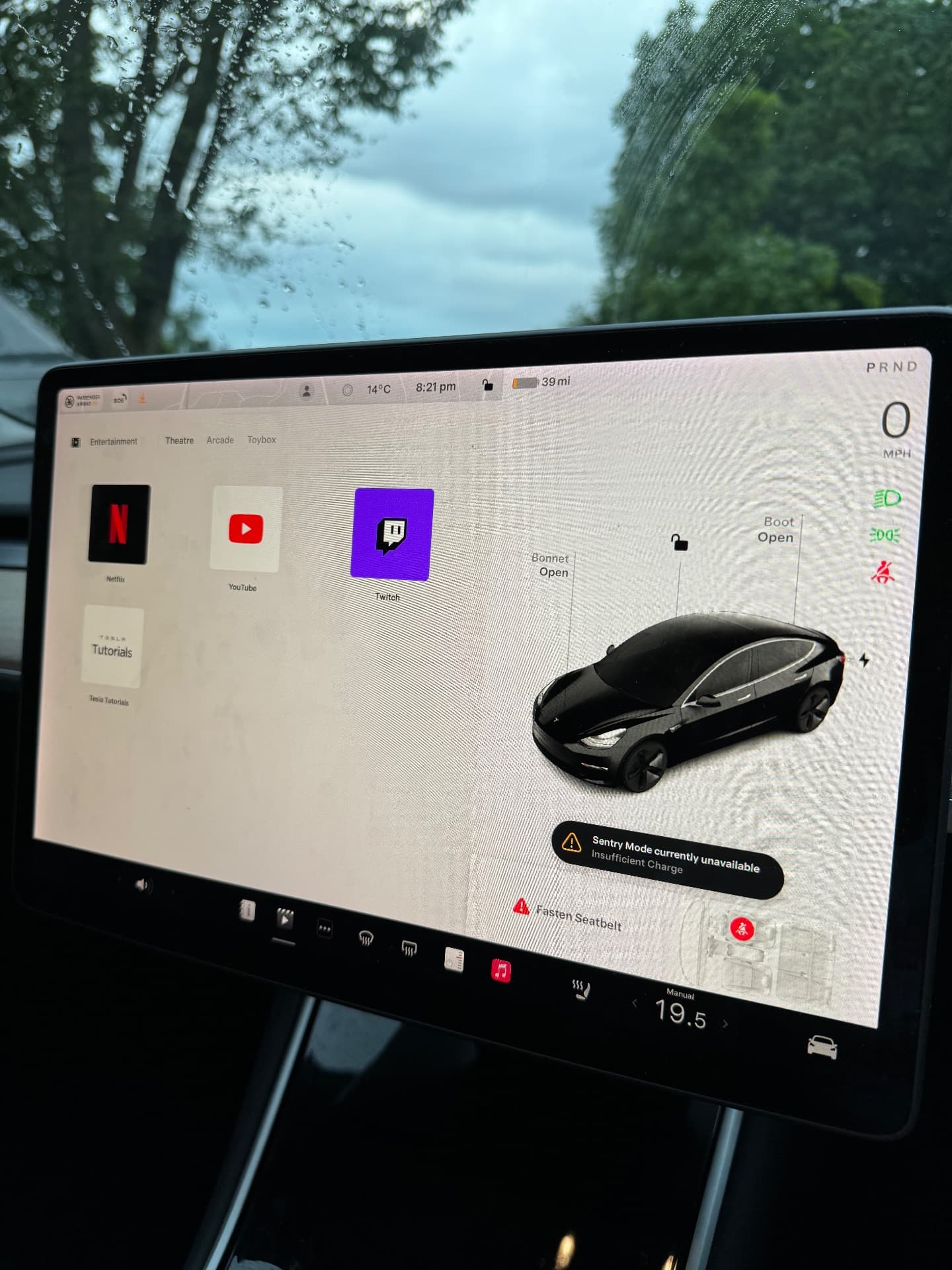 Tesla Model 3 - Image 13